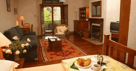 Carriages Country House - Airlie Beach Holiday 1