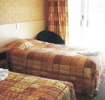 Tenterfield Bowling Club Motor Inn - Airlie Beach Holiday