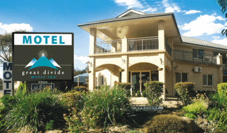 Great Divide Motor Inn - Airlie Beach Holiday