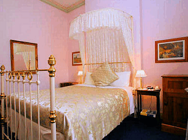 The Lodge on Elizabeth - Airlie Beach Holiday