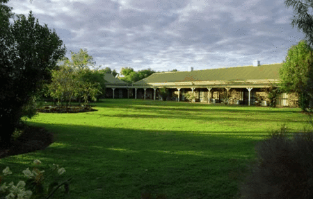 Quality Inn Overlander Homestead - Airlie Beach Holiday
