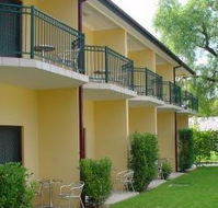 St. Marys Park View Motel - Airlie Beach Holiday