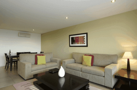 The Dolphin Apartments - Airlie Beach Holiday 3