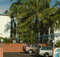 Coconut Grove Holiday Apartments - Airlie Beach Holiday