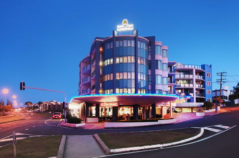Grand Palais Beachside Resort - Airlie Beach Holiday 0