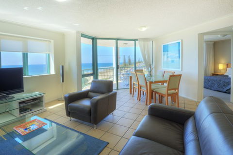 Grand Palais Beachside Resort - Airlie Beach Holiday 3