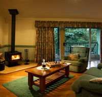 Clouds Of Montville Mountain Resort Motel - Airlie Beach Holiday