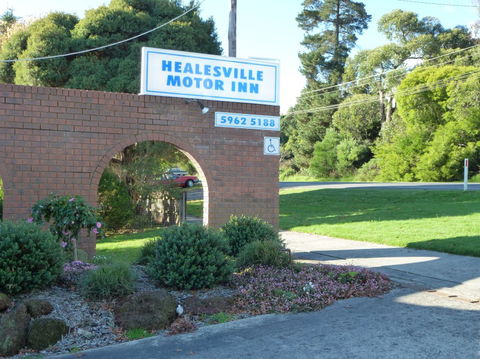 Healesville Motor Inn - Airlie Beach Holiday 0