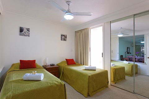 La Grande Apartments Broadbeach - Airlie Beach Holiday 6