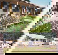 Twelve Apostles Motel and Country Retreat - Airlie Beach Holiday
