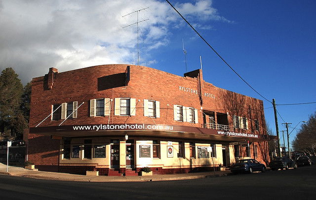 Bylong NSW Airlie Beach Holiday