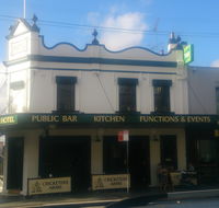Cricketers Arms Hotel - Airlie Beach Holiday