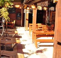 Brecknock Hotel - Airlie Beach Holiday