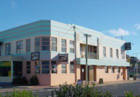 Regent Hotel - Airlie Beach Holiday 0