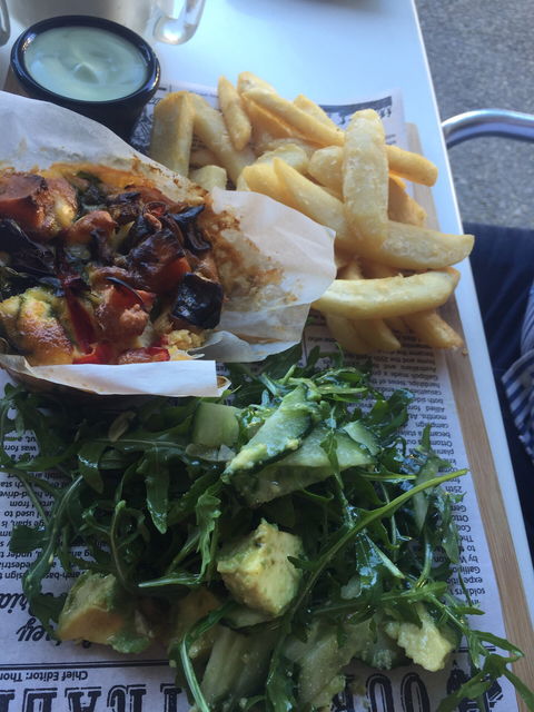 Clocktower Hotel Restaurant - Airlie Beach Holiday 0