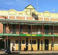 Royal Hotel Coonabarabran - Airlie Beach Holiday