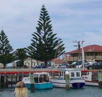 Port Albert Hotel - Airlie Beach Holiday