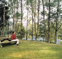 Tullah Lakeside Chalet - Airlie Beach Holiday