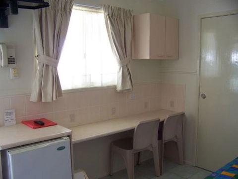 The Country Way Motor Inn - Airlie Beach Holiday 6