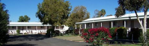 The Country Way Motor Inn - Airlie Beach Holiday 8