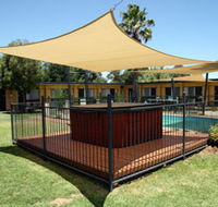 Cootamundra Gardens Motel - Airlie Beach Holiday