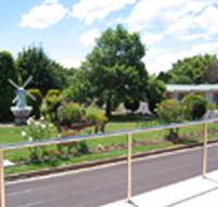 Golden Chain Beachway Motel and Restaurant - Airlie Beach Holiday