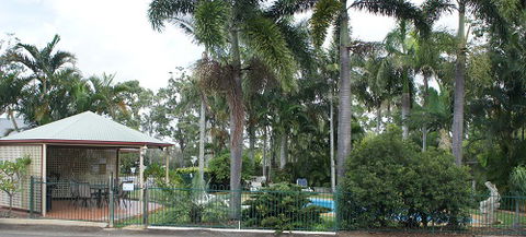 Cleveland Motor Inn - Airlie Beach Holiday 1