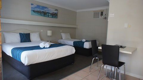 Cleveland Motor Inn - Airlie Beach Holiday 6
