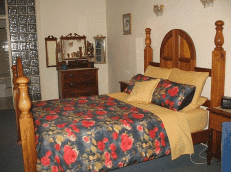 Cedars Indulgence Retreat - Airlie Beach Holiday