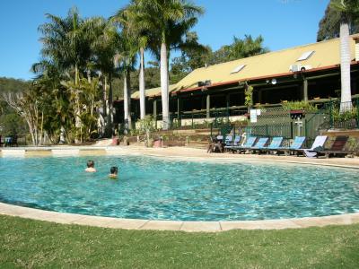 Advancetown QLD Airlie Beach Holiday