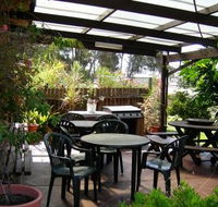 Lake Front Motel - Airlie Beach Holiday