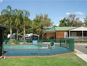 Albury Motor Village - Airlie Beach Holiday 0
