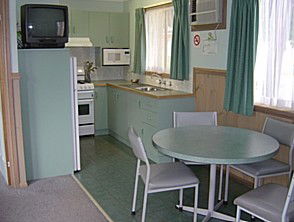 Albury Motor Village - Airlie Beach Holiday 5