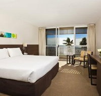 Mercure Hotel Harbourside Cairns - Airlie Beach Holiday