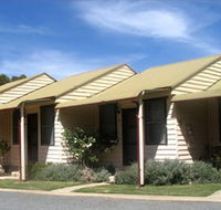 The Village Cabins - Airlie Beach Holiday