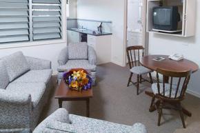 Hotel Cavalier - Airlie Beach Holiday 3