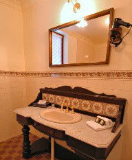 Victoria House Motor Inn - Airlie Beach Holiday 1