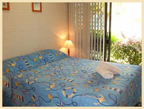 Apollo Jewel Beachfront Apartments - Airlie Beach Holiday 4