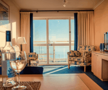 Baybeachfront Apartments - Airlie Beach Holiday