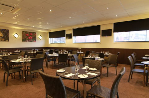 Quality Hotel Gateway Devonport - Airlie Beach Holiday 5