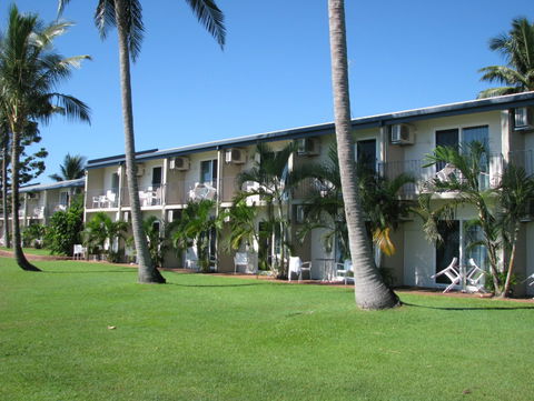 Cardwell Beachcomber Motel & Tourist Park - Airlie Beach Holiday 2