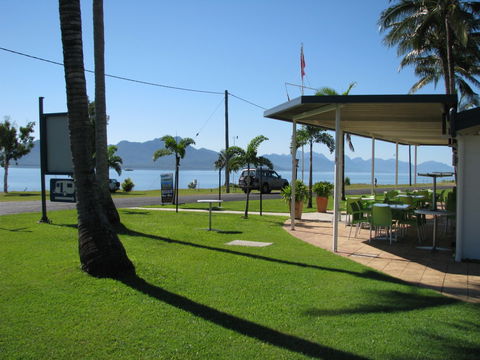Cardwell Beachcomber Motel & Tourist Park - Airlie Beach Holiday 3