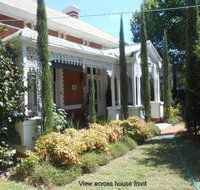 Belmont Bed  Breakfast - Airlie Beach Holiday