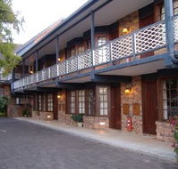 Montville Mountain Inn - Airlie Beach Holiday