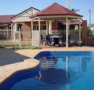 Roma Mid Town Motor Inn - Airlie Beach Holiday