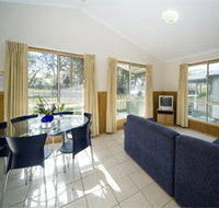 Swan Lake Holiday Park - Airlie Beach Holiday