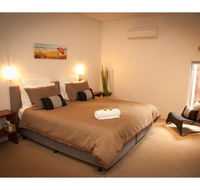 Hanover Bay Studio Apartments - Airlie Beach Holiday