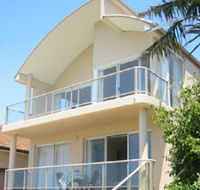 Beach House Sydney - Airlie Beach Holiday