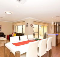 Chesapeake Retreat - Airlie Beach Holiday