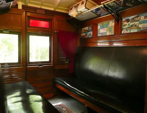 Mt Nebo Railway Carriage & Chalet - Airlie Beach Holiday 0